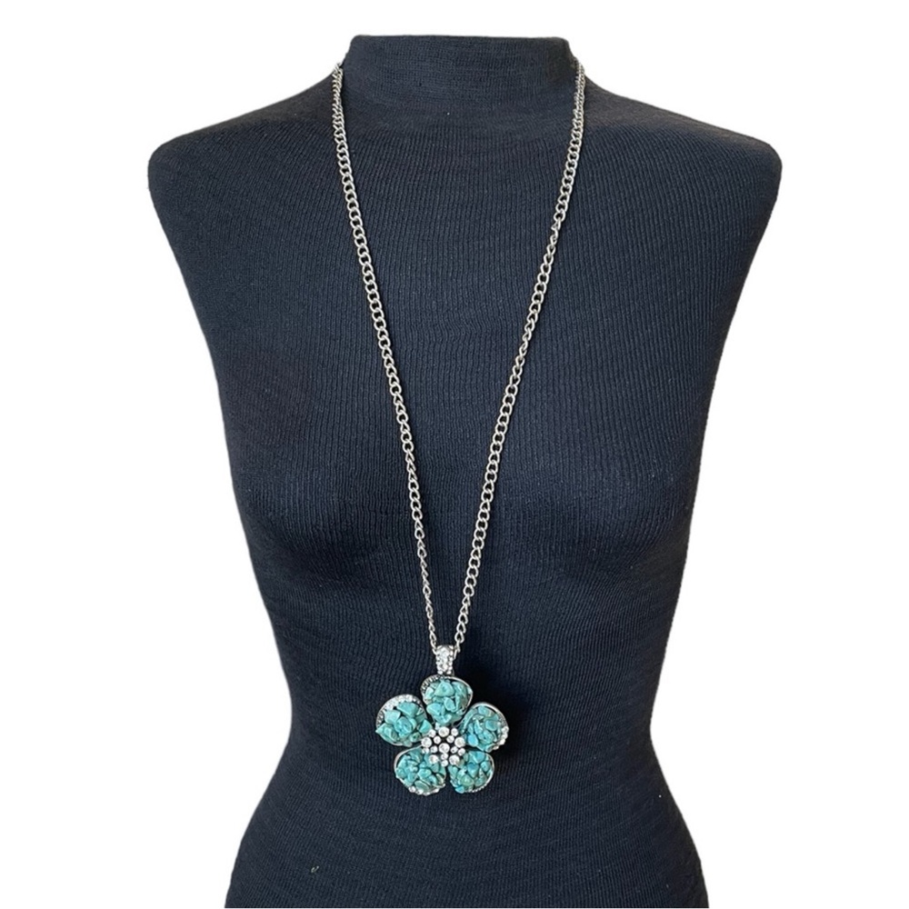 Turquoise and Silver Flower Pendant Necklace